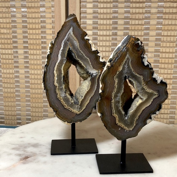 Handmade Other - AGATE GEODE ON STAND SET